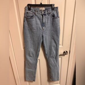 Abercrombie and fitch straight 90s straight jeans 10/30